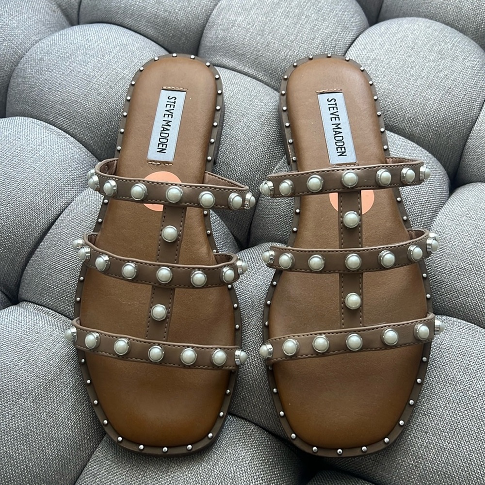 Steve Madden Pearl Studded Slip On Sandals Size 7
